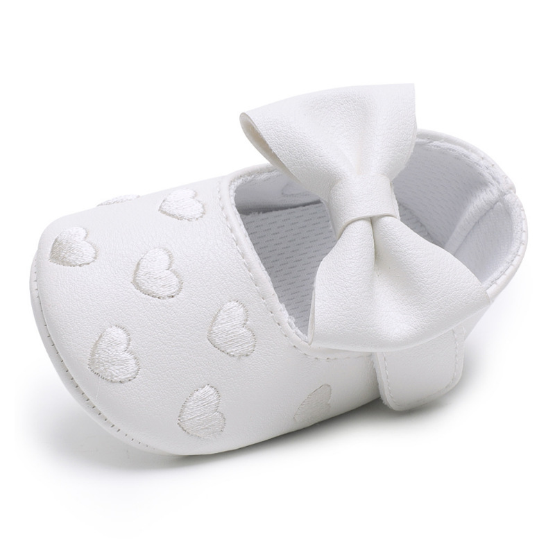 Children's shoes for early age with bow