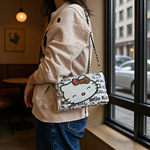 斜挎包2024新款百搭休闲可爱卡通闪钻包女手机包链条小方包