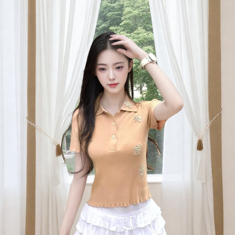 Yangzi Imitation Wool Sweater with Chanel-Style Bead Embroidery, Square Neck, Short-Sleeve Knit Top, Versatile and Slim-Fit Short Top