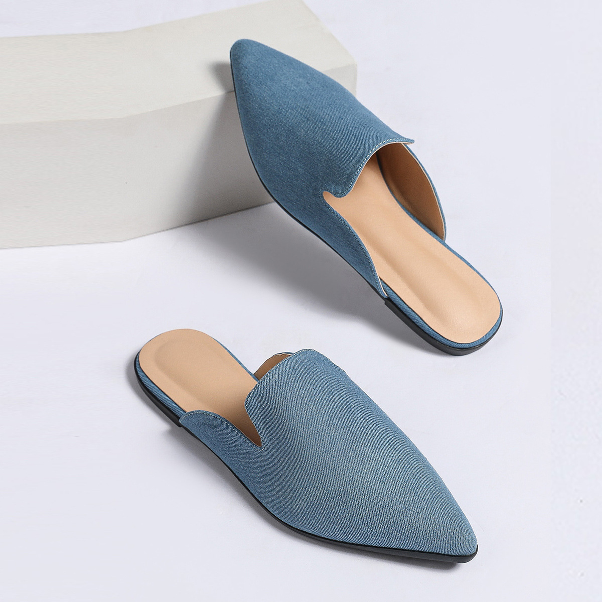 Naiste lamedad sussid Mugleri kingade ja poolsandaalidega_voghion.com