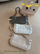 լ������5���¿���K�������ٴ�s����μ�б���Ůһ����