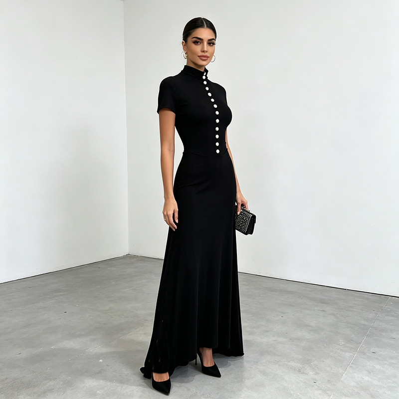 Elegant and sophisticated dress, 2026 autumn new collection, solid color, slim-fit, short-sleeved, pearl-embellished, simple and fashionable, long dress for women