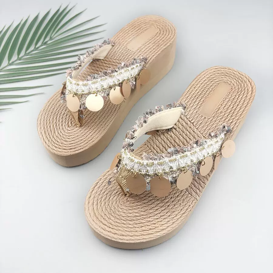 西双版纳厚底夹脚人字拖民族风亮片夏季坡跟凉拖鞋女云南旅游外穿