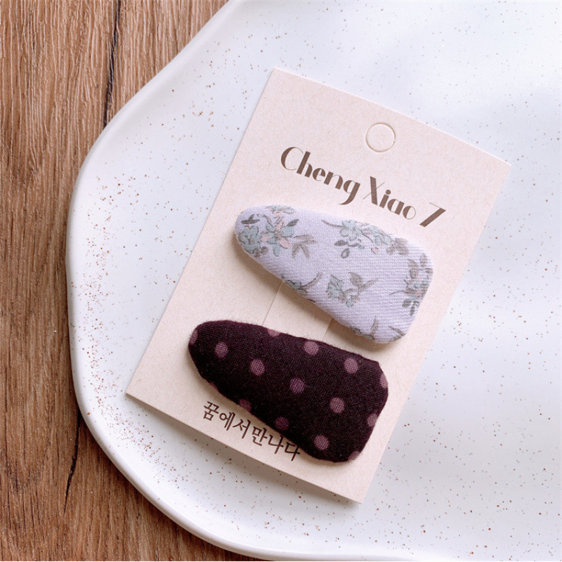 Wave dot triangle brown