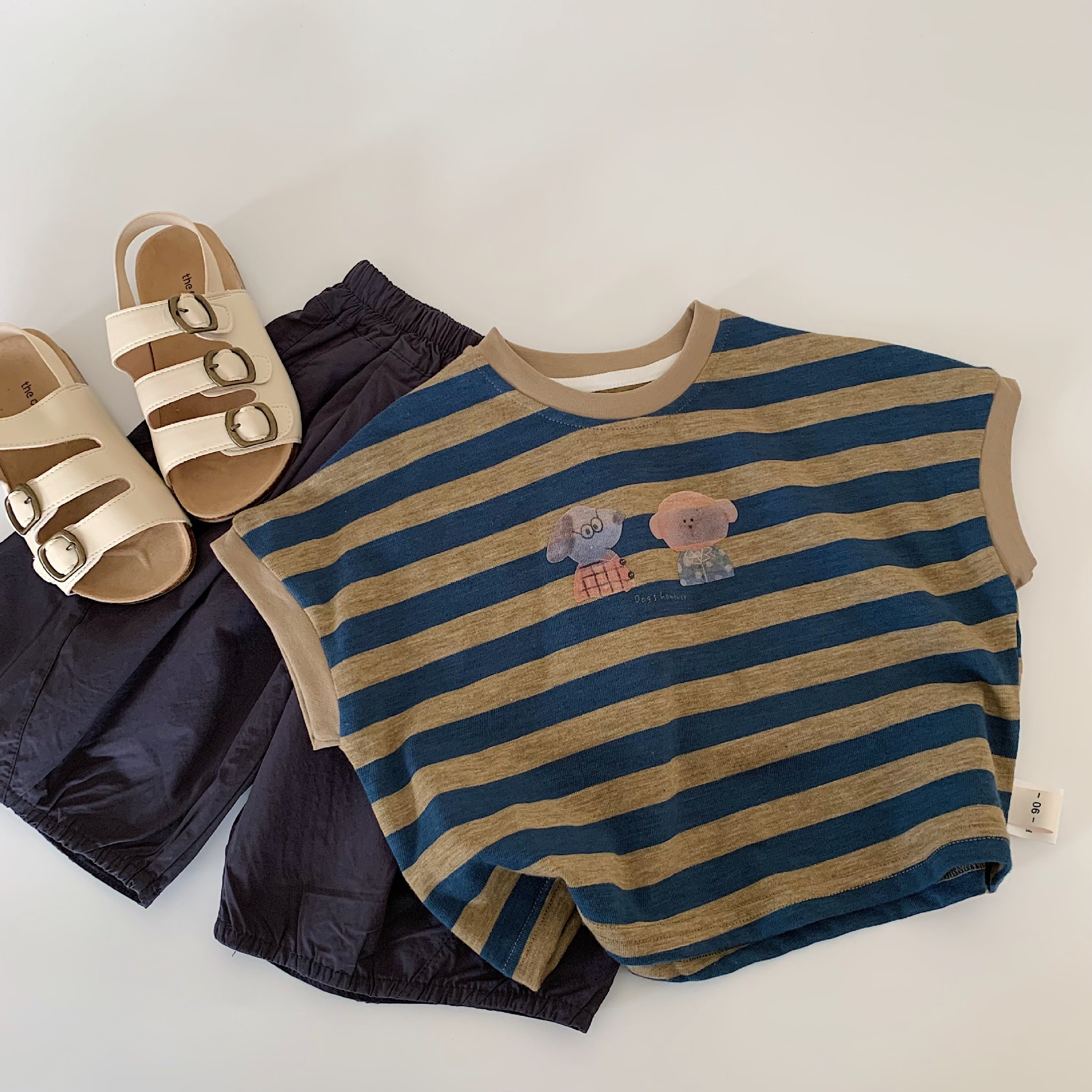 Camiseta de manga corta para niños Maibao 2025 verano nuevo jersey de rayas sin mangas para niños bebé tipo A ropa para niños al por mayor