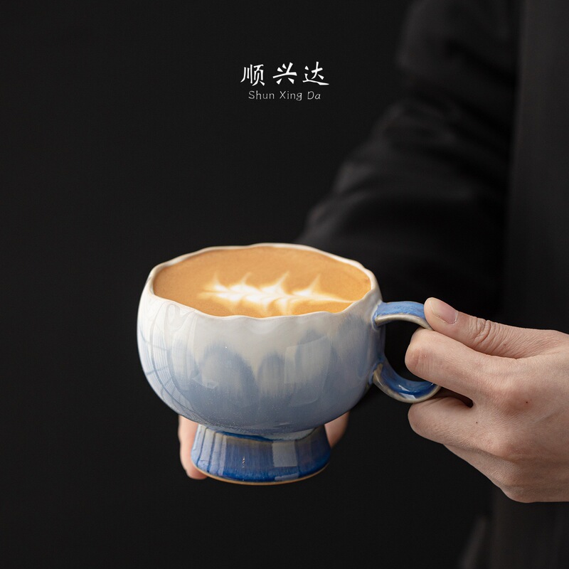 Ceramic Gradient Blue and Red Glaze Coffee Cup for Home and Office Use, High Aesthetic Value Mug, Exquisite Breakfast and Afternoon Tea Cup, Latte Cup Ceramic Gradient Blue and Red Glaze Coffee Cup for Home and Office Use, High Aesthetic Value Mug, Exquisite Breakfast and Afternoon Tea Cup, Latte Cup