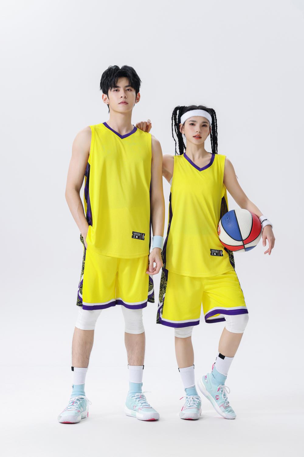 Nuevo conjunto de ropa de baloncesto para hombres y mujeres de verano rápido secado transpirable americano entrenamiento juego camiseta se puede imprimir uniformes personalizados