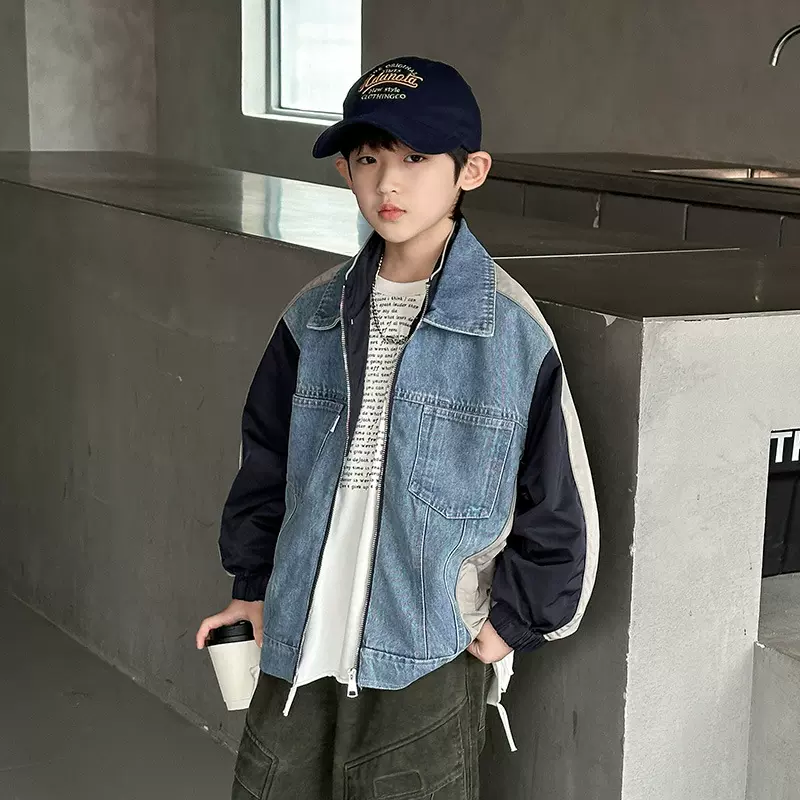 男童春秋牛仔外套拼接个性款2025新款中大童装男孩时髦夹克衫上衣