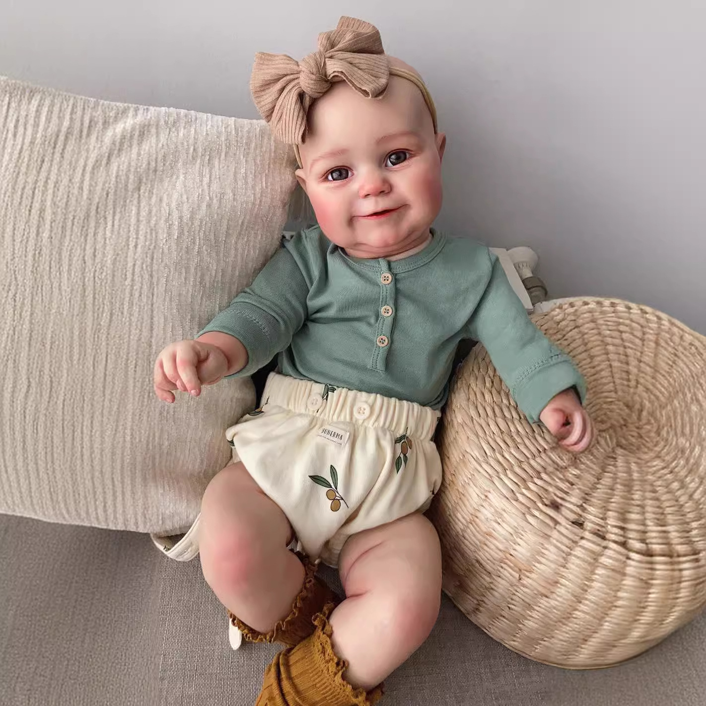 60CM renacer muñeca de niño de simulación de Maddie bebé muñeca producto terminado entrega de una sola pieza