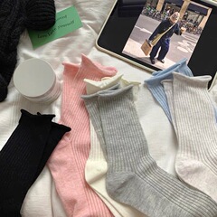 縁を巻いた靴下の女性の中筒靴下ins潮春夏の新型綿靴下日本の薄いメッシュの通気性が長い靴下を積む
