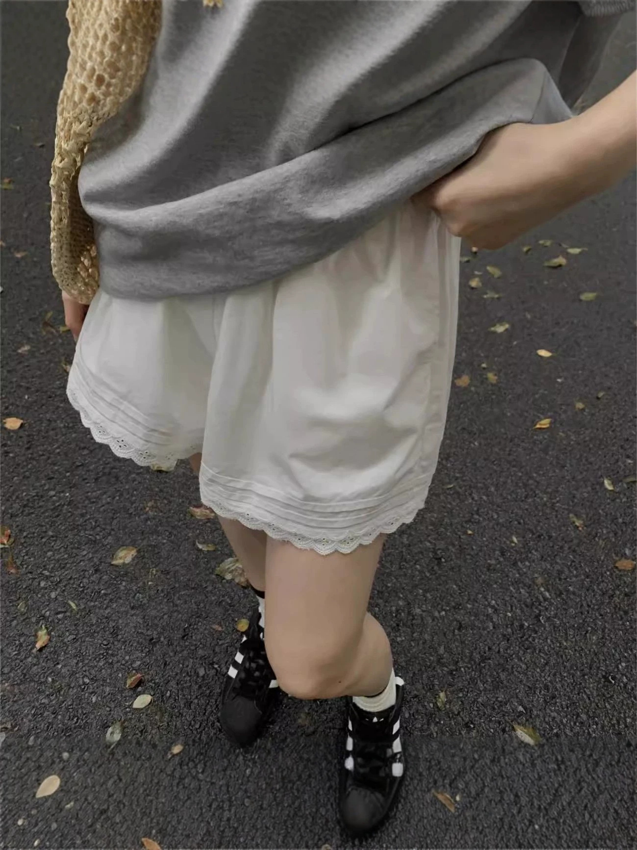 Lace shorts