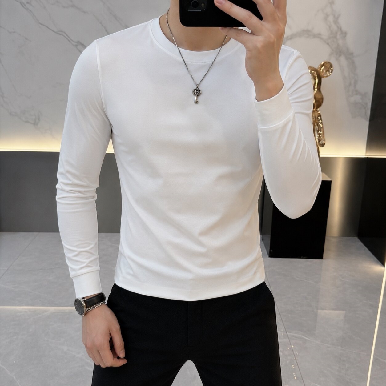 Korean style slim fit fashionable and simple shirt for young men, round neck, base layer, casual and versatile top for spring and autumn 2026