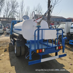 Exportation Without Formalities 8-Cubic Meter Sprinkler Truck, Brand New Tank Construction Site Water Transport Truck, Non-Registered 12-Cubic Meter Multi-Functional Sprinkler Truck