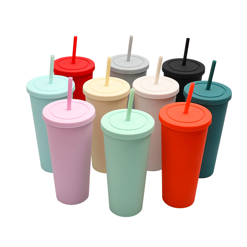 Transfronterizo suministro directo de tazas de paja de plástico de doble capa simple taza de agua de gran capacidad esmaltada de alto valor facial taza de mano lujosa