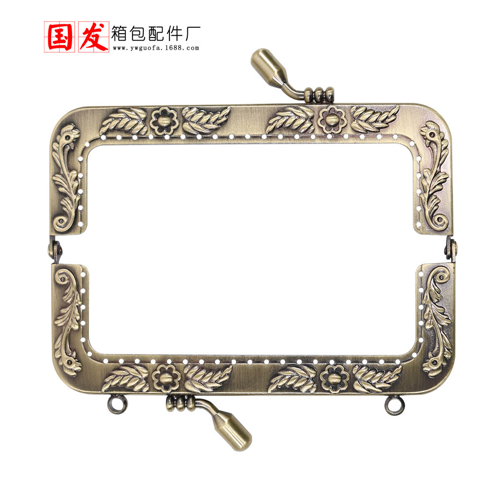 In stock; 10.5cm 12.5cm cuadrado sobresaltado goteo de oro retro botón de bolsa