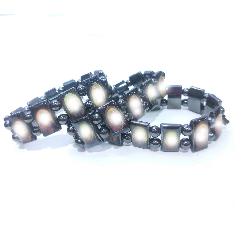 Source of goods: Black ochre bracelet, jewelry, beaded bracelet, and bangles.