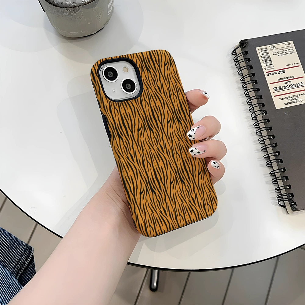 Чехол для телефона (Apple) iPhone 15 — двойной слой защиты, 2-в-1, яркий финиш, облегчит посадку