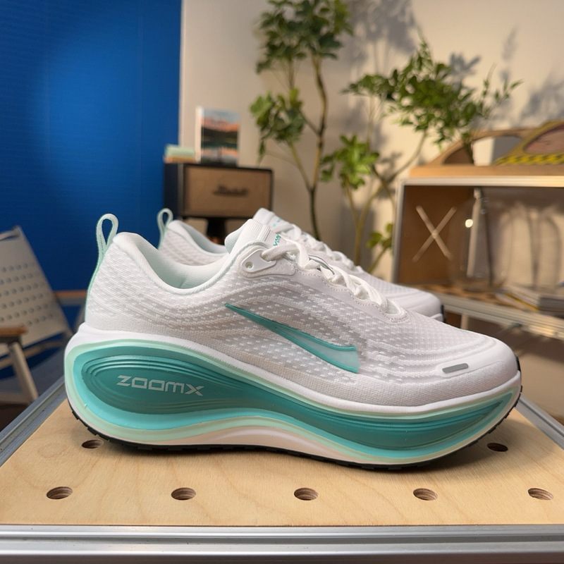 Putian High-Quality Vomero Plus Air Cushion Cushioning Running Shoes, Comfortable, Breathable and Lightweight Couple Casual Sports Shoes