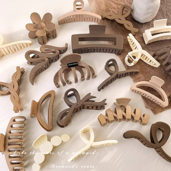 Simple brown Style Grab Clip Women's Large Back Head Hair Shark Clip 2024 New Hair Clip Headwear Hairpin