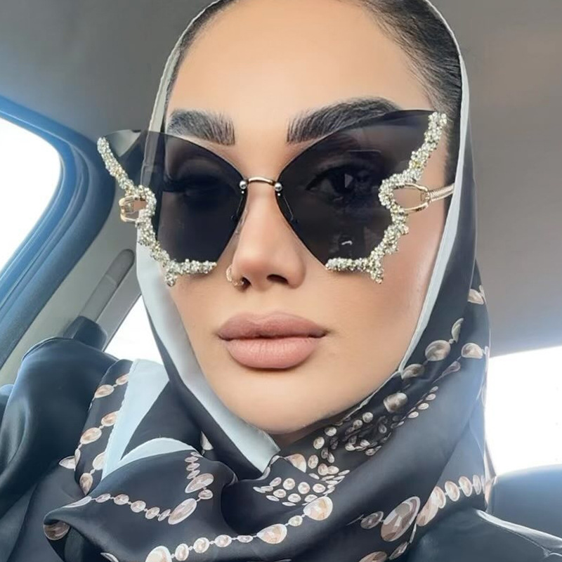 76g Weight Frameless Glasses Structure Sunglasses Classification PC, UV400 Protection Lens Material Butterfly Frame Glasses Style Travel, Party, Stage Occasion Butterfly Pattern All Seasons Season Women's Gender Personality, Hip-Hop, Street Style Personality Hip-Hop Street Butterfly PC UV400 Protection Butterfly Frame Frameless Women's Sunglasses 无