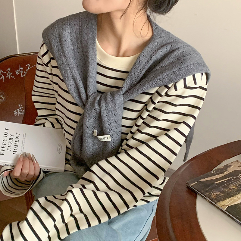 Sopa de punto de alta sensación coreana Dongdaemun primavera y otoño bufandas de torsión universal agujeros respirables sopa de mujer