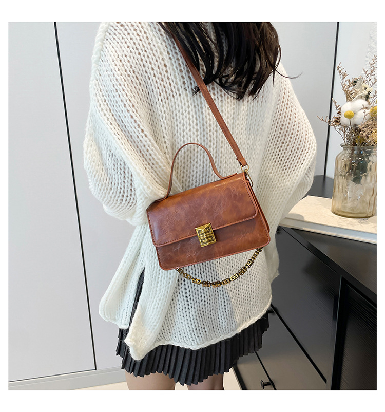 2024 Nuova trama alla moda piccola tracolla a catena quadrata casual semplice moda borsa a tracolla singola da donna_voghion.com
