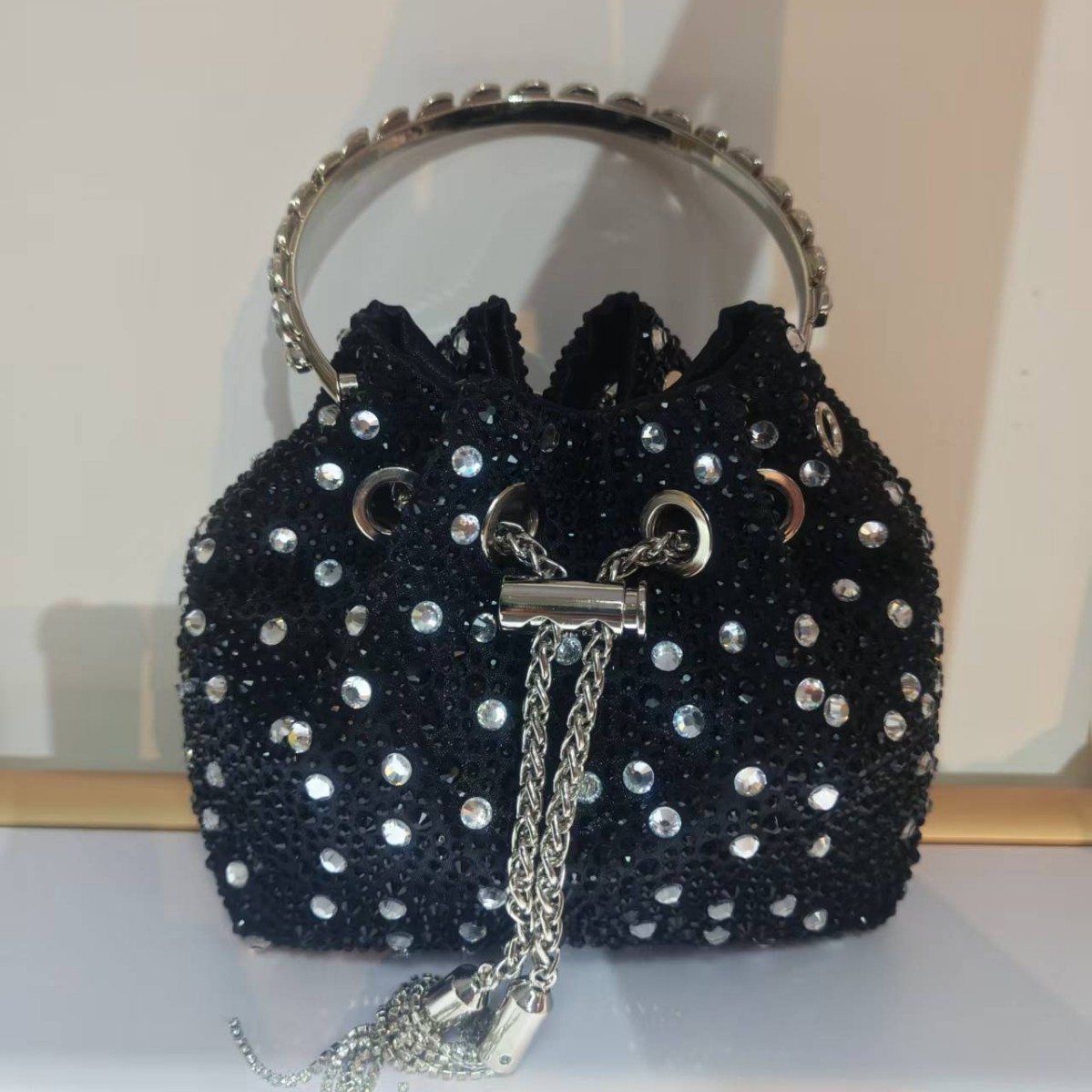 2025新款女士黑色满天星玻璃钻生日派对水钻流苏水桶包包purse