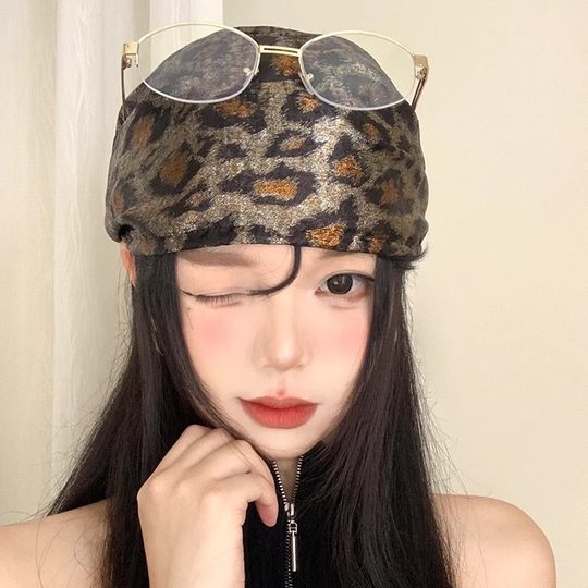 Millennial Hot Girl Style Leopard Print Turban Hat for Women, Unique Personality Y2K Style Versatile Slouchy Beanie Cold Hat