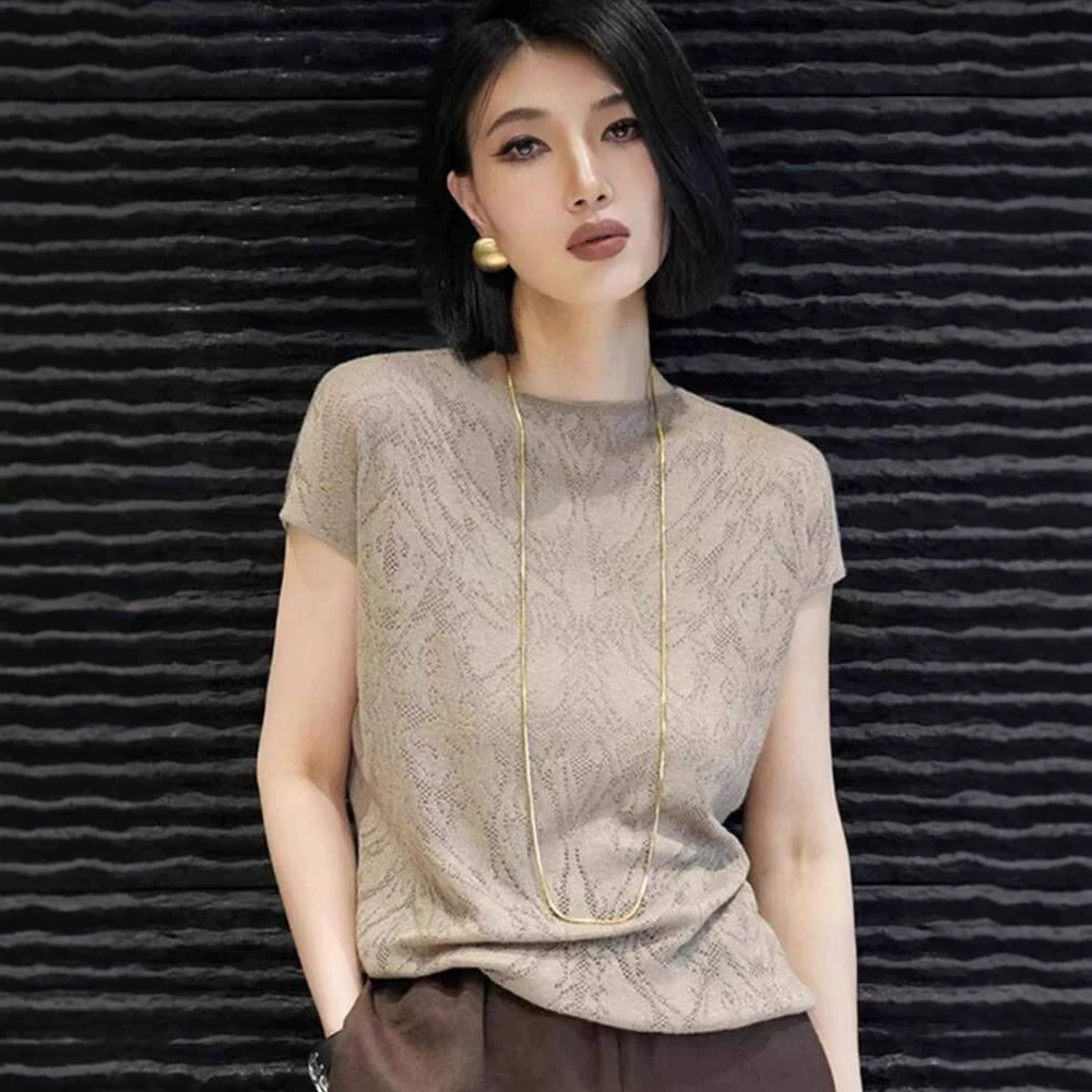 Áo thun nữ ngắn tay cổ tròn chất liệu jacquard, thiết kế vai rã, phong cách Hàn Quốc — Màu cà phê chi tiết 3