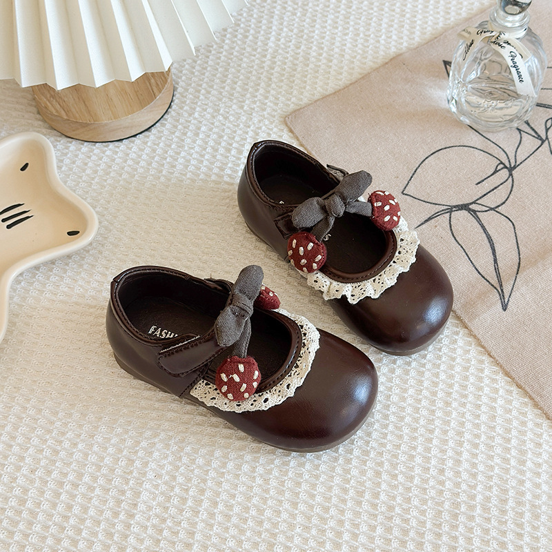 Zapatos de cuero de moda de niñas versátiles primavera y verano 2026 nuevos niños huecos zapatos de princesa de encaje zapatos de encaje image 7
