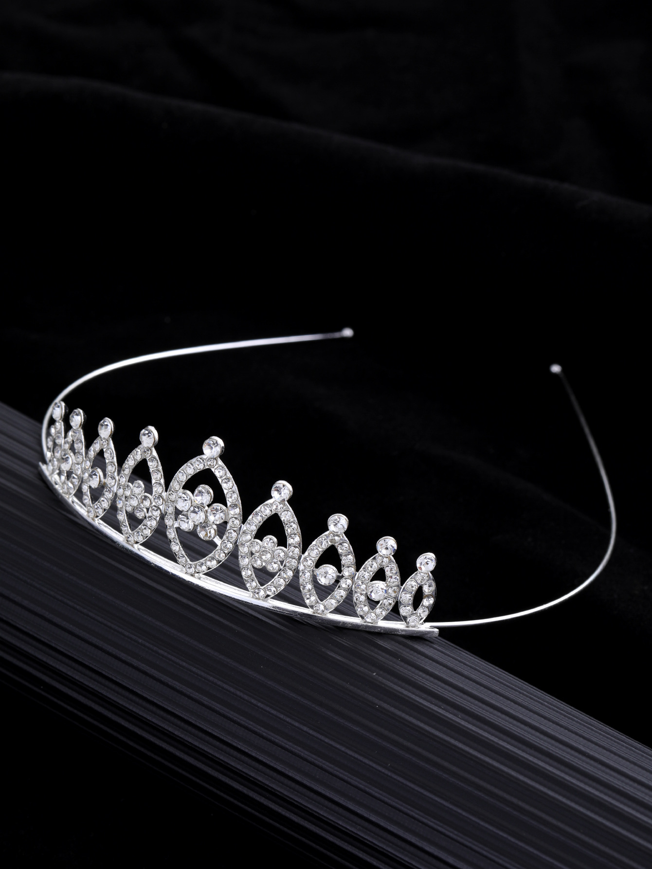 Nueva princesa de diamante para niños corona de aleación banda de pelo niñas danza estereoscópica bebé cumpleaños diamante adornamiento para el pelo