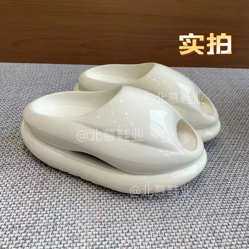 ノアの方舟の新型のスリッパ (クジラの炭素号) のファッションの潮流の小さい大衆のカップルの2層の厚い底のスリッパは糞感を踏んでいます。|undefined