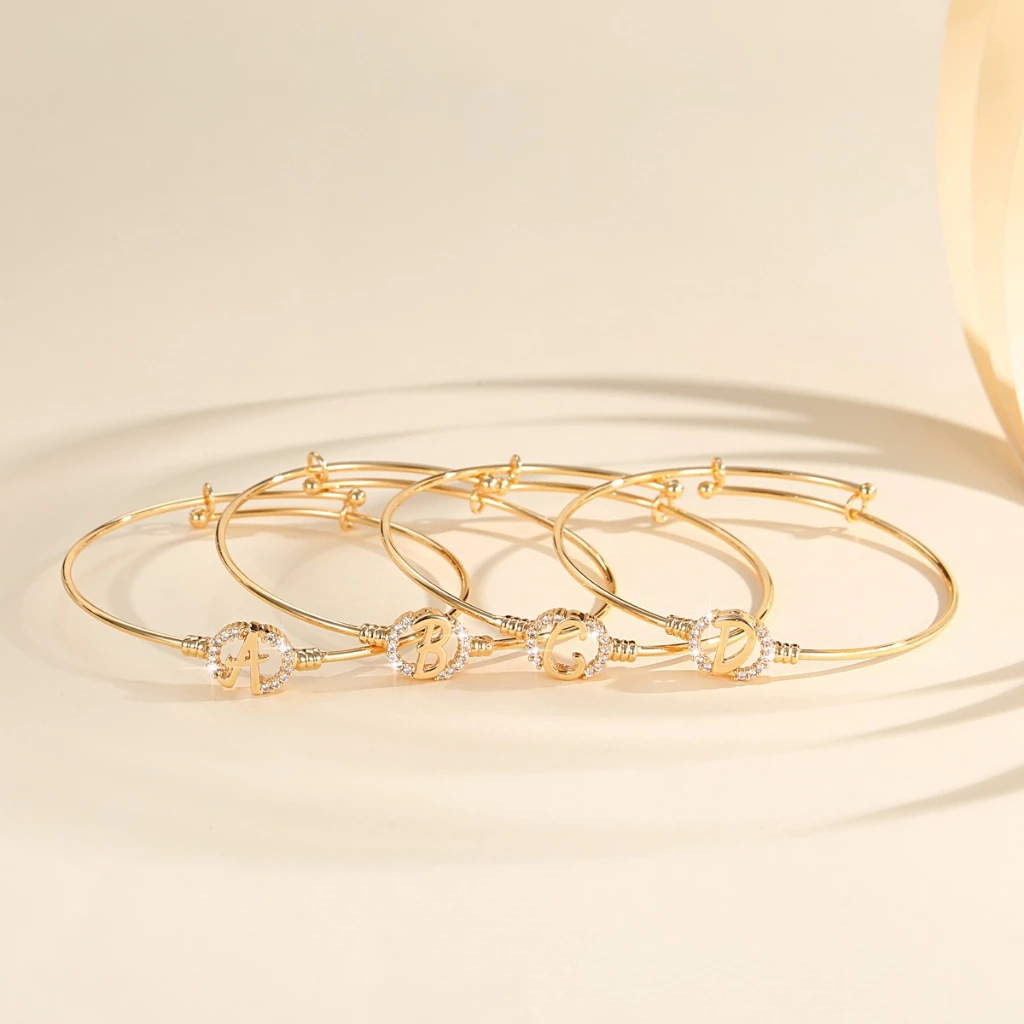 26 letras de moda de comercio electrónico transfronterizo brazalete de diamantes de alta calidad diseño de textura bucle ajustable joyería