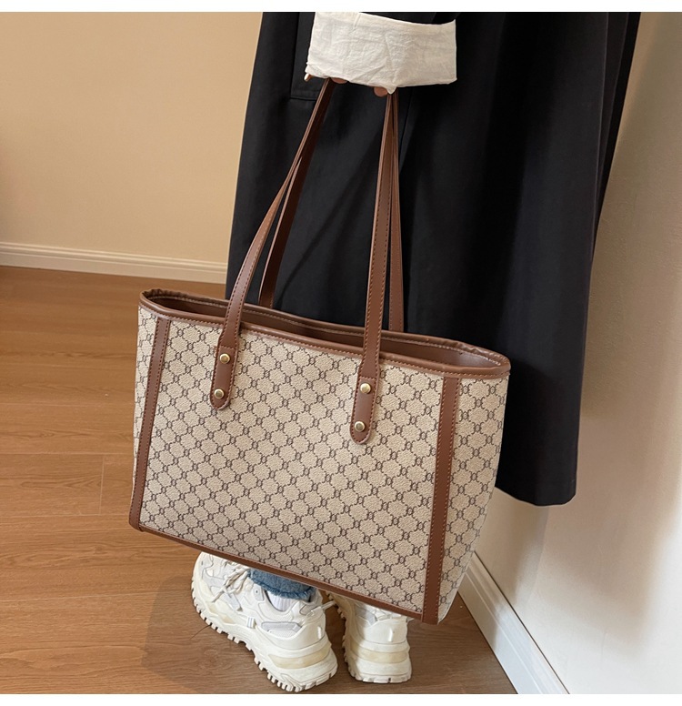 High-end, stylish, versatile, hand-carry bag for women, 2025 new trendy and popular single-shoulder bag with large capacity tote bag undefined