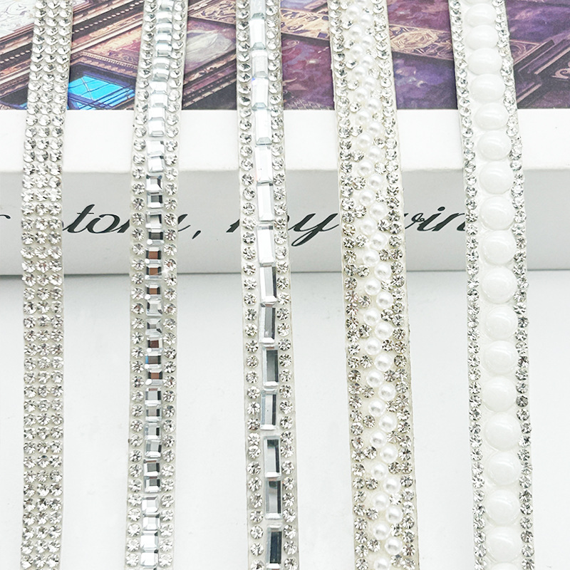 Nueva tira de diamantes de imitación autoadhesiva de vidrio, accesorios de equipaje de bricolaje, adhesivos de diamantes de imitación de diamantes de imitación de diamantes de imitación adhesivos, accesorios de ropa, diamantes de imitación