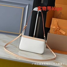 新款白三彩Pochette Accessoires手袋包真皮老花单肩斜跨手拿包