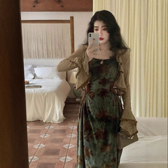 大码m法式气质复古绿色印花连衣裙+显瘦秋夏季女奇奇怪怪罕见裙子