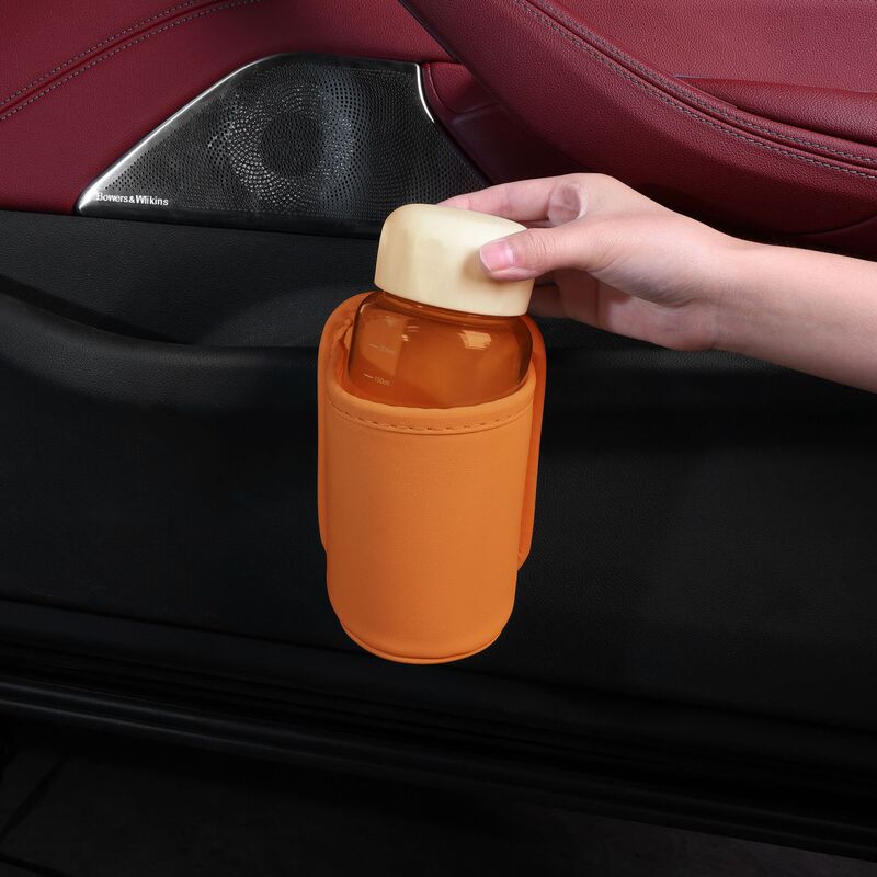 車の背もたれのドアは固定席の自動車の二合一の飲み物のドアのコップのゴミ箱の携帯電話の置物を掛けて収納します。|undefined