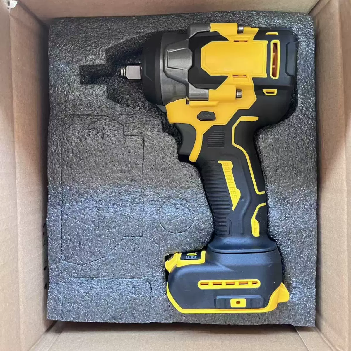 跨境外贸电动扳手得伟款插脚大扭力新款电动工具充电式锂电池扳手