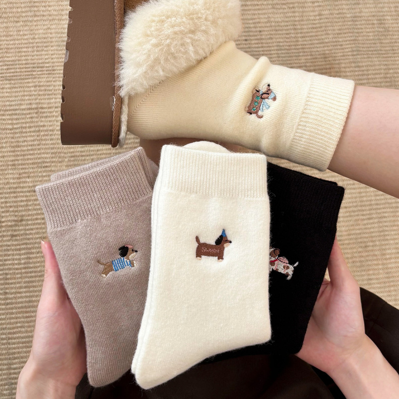 Autumn and Winter Cute Cartoon Embroidered Sheep Wool Thickened Warm Mid-Calf Socks Korean Style Slouch Socks Zhuji Socks