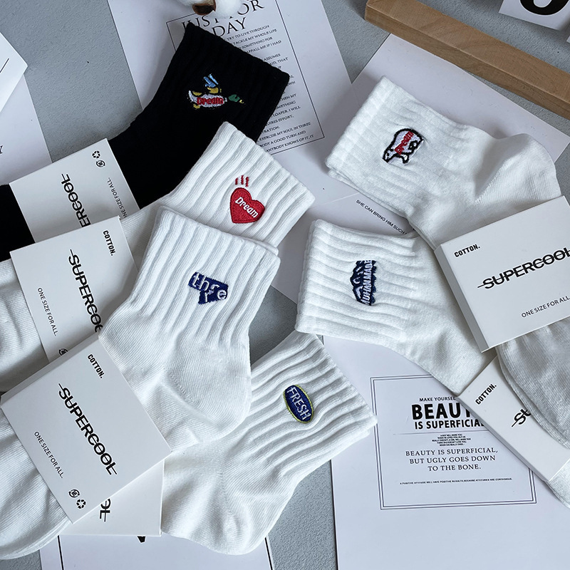 Socks Men's Middle Tube Embroidery Summer Black and White Solid Color Cotton Odor-proof Sports Short Tube Sweat-absorbent Hygroscopic Socks Men's and Women's Socks Socks Men's Middle Tube Embroidery Summer Black and White Solid Color Cotton Odor-proof Sports Short Tube Sweat-absorbent Hygroscopic Socks Men's and Women's Socks