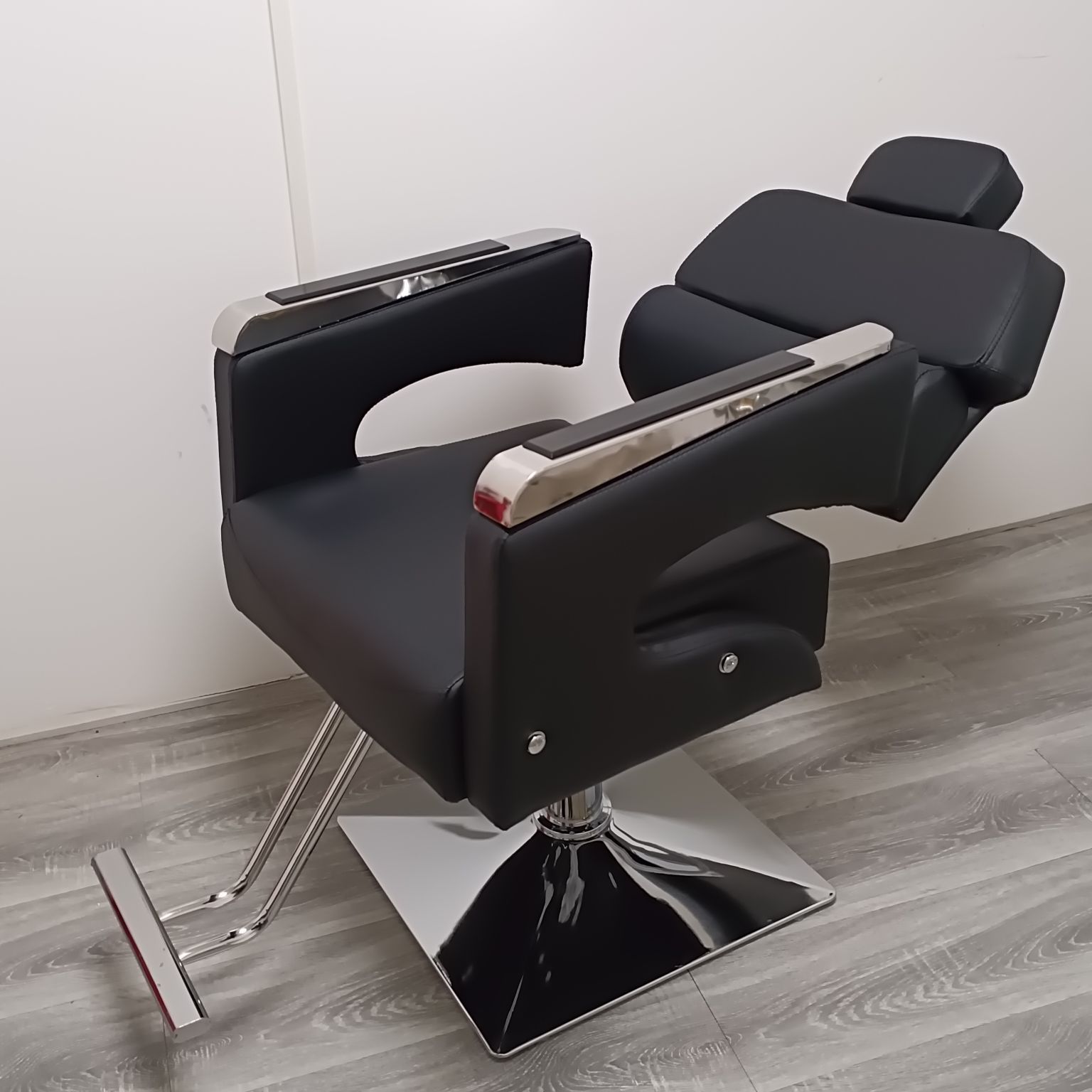 Fabricante silla de peluquería silla de afeitado elevación giratoria silla de rojo teñido silla de corte de pelo salón de peluquería mayorista