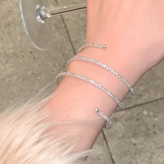 高级感银色多层水晶手镯子女款素圈手镯手链轻奢小众手环弹力饰品