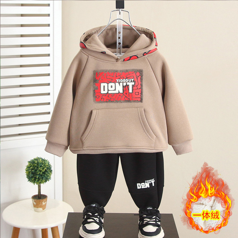 6741 Traje de suéter con capucha para niño Hermoso bebé Otoño e invierno Traje casual de dos piezas 2025 Nuevos niños más terciopelo