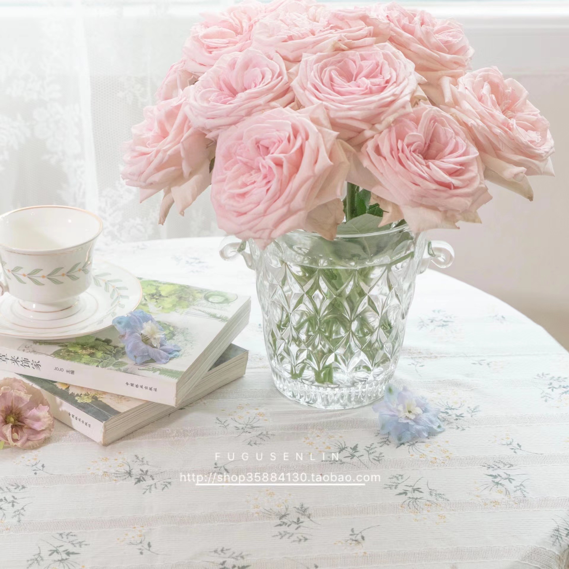 FUGUSENLIN French Retro Lightweight Luxury Straight Transparent Glass Dry and Fresh Insert Flower Vase Water Cultivation Training Artificial Flower Vase