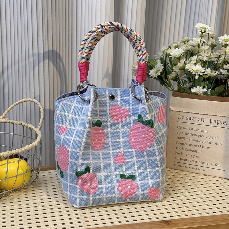 HKB9062 Grid Blue Strawberry