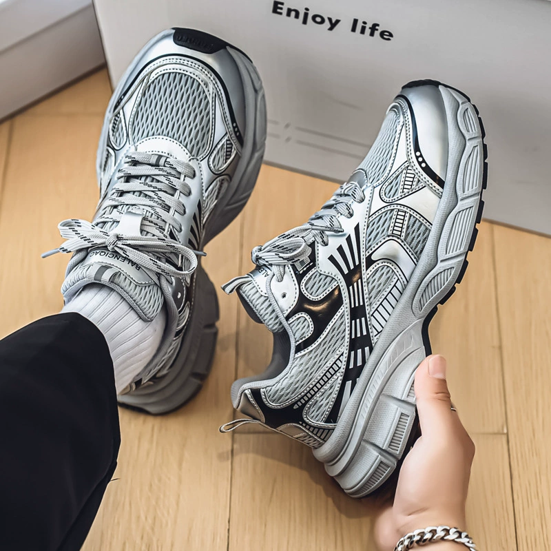 Обувь для папы, лето 2025, новые кроссовки для бега на легкой подошве с одинарной сеткой, модная модная повседневная мужская обувь, спортивная обувь на толстой подошве, увеличивающая рост
