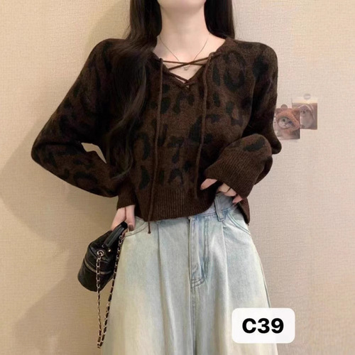 Soft and Charming Fall/Winter New Arrival Casual Versatile Cardigan in Monochrome Leopard Knit Shirt