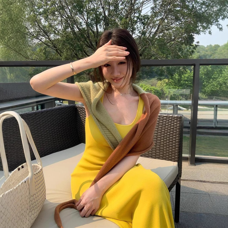 French Square-Neck Suspender Dress, Summer Pure and Elegant Style, Slim-Fitting, Waist-Slimming, Hip-Hugging Long Skirt