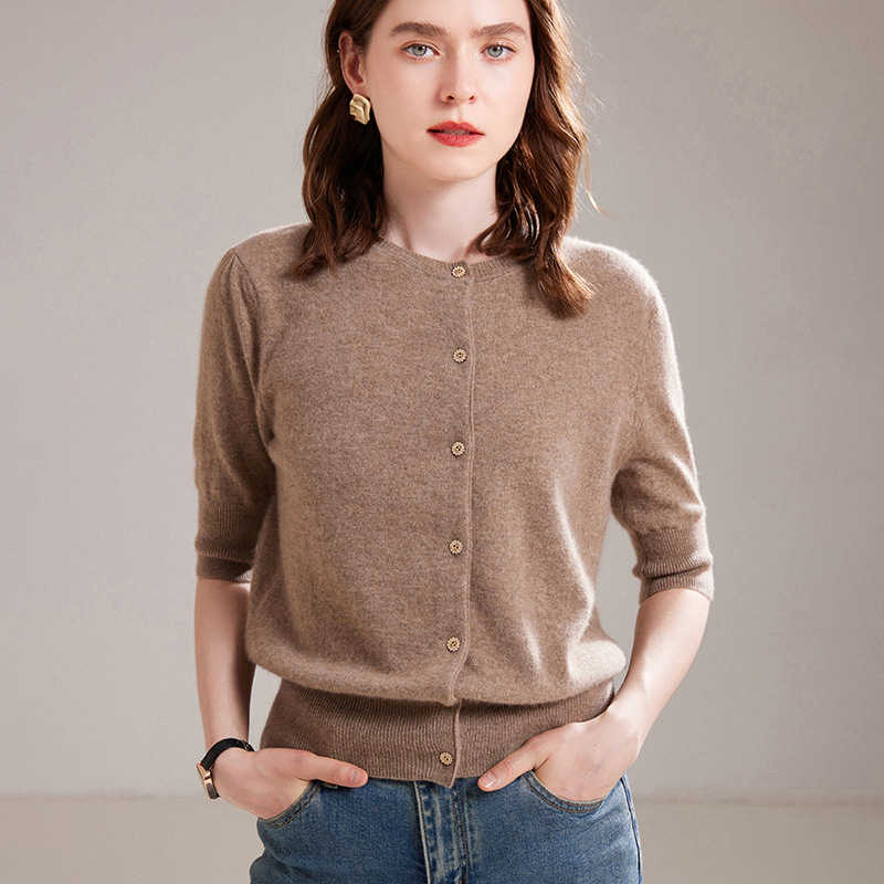 Autumn solid color cardigan with a round collar